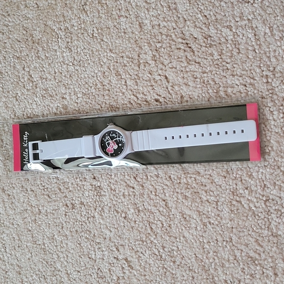 Hello Kitty Accessories - NWT Hello Kitty Vintage Watch